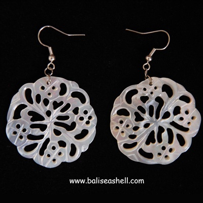 art carving black peal shell earring