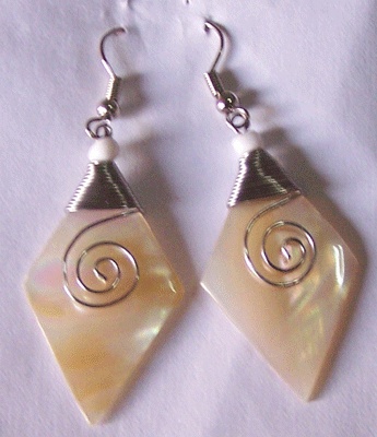 earring mop shell