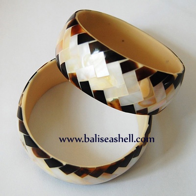 seashell brecelet jewelry