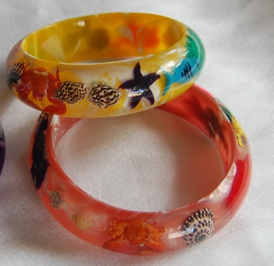 bali shell with receine for bangle
