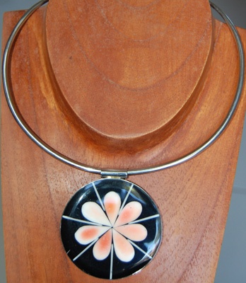 pendants shell stainless from bali