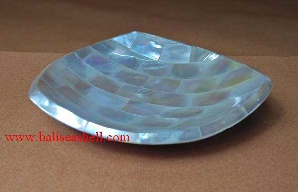 Bowl Triangle Mother Of Pearl