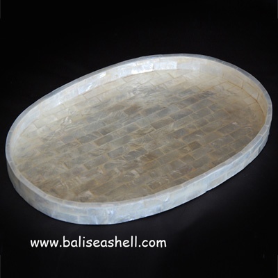 oval trey art capis