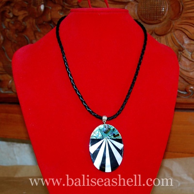 necklace shell art from bali