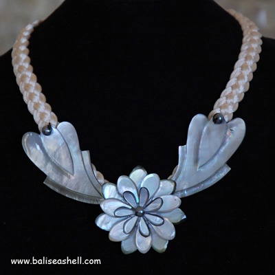 necklace shell jewelry producer