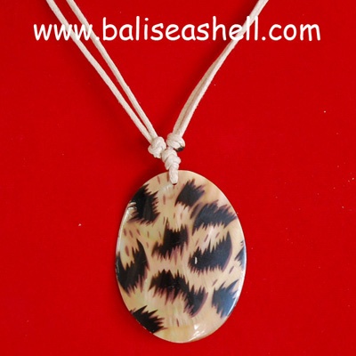 shell necklace art jewelry
