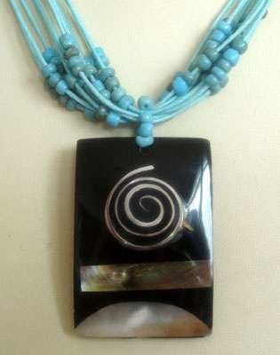 mop shell necklace with bead