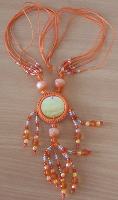 mop shell necklace with bead