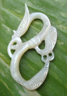 mother of pearl carving art