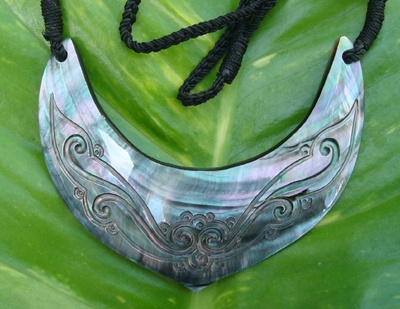 shell carving art crafts