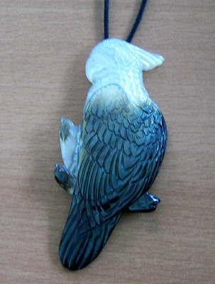 mop shell carved necklace