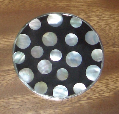 glass ware round hold white