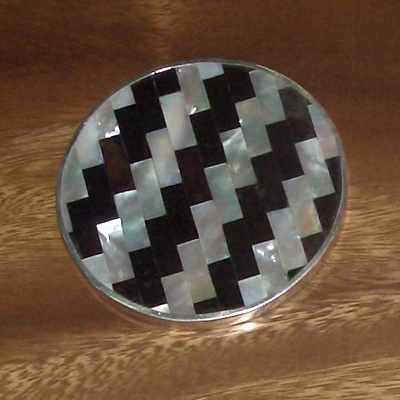 glass ware a lighn art black,white
