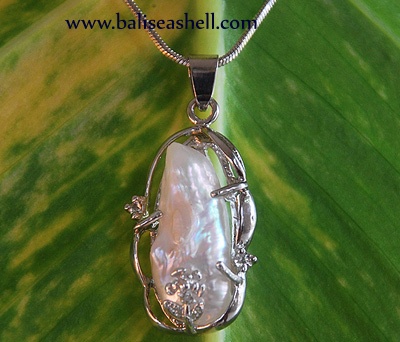 fresh water pearl natural shape