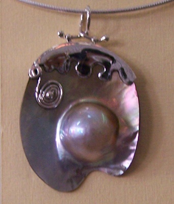 Mabe Pearl Halfer Silver Pendants